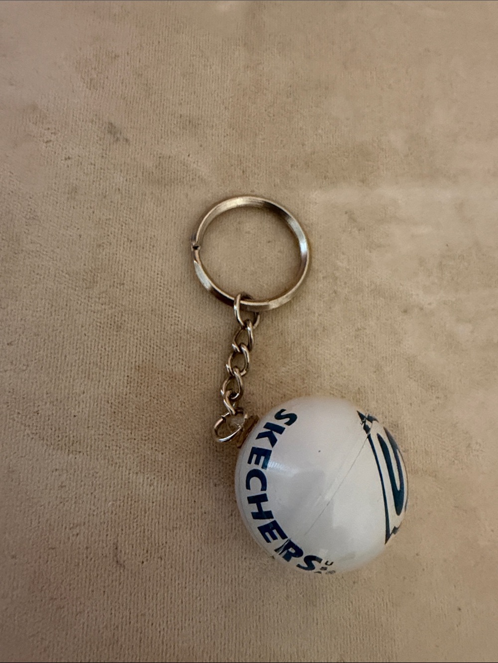 Skechers White & Navy Branded Ball Keychain